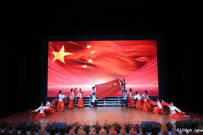 绣红旗2.jpg